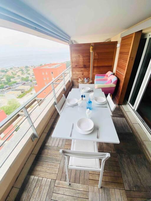 Luxueux T3 Piscine Et Vue Somptueuse Apartment Sete Luaran gambar